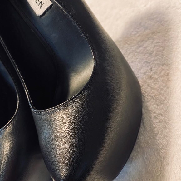 Brand New Sexy Zipper Back Heels by STEVE MADDEN - Box 32 - Picture 6 of 8